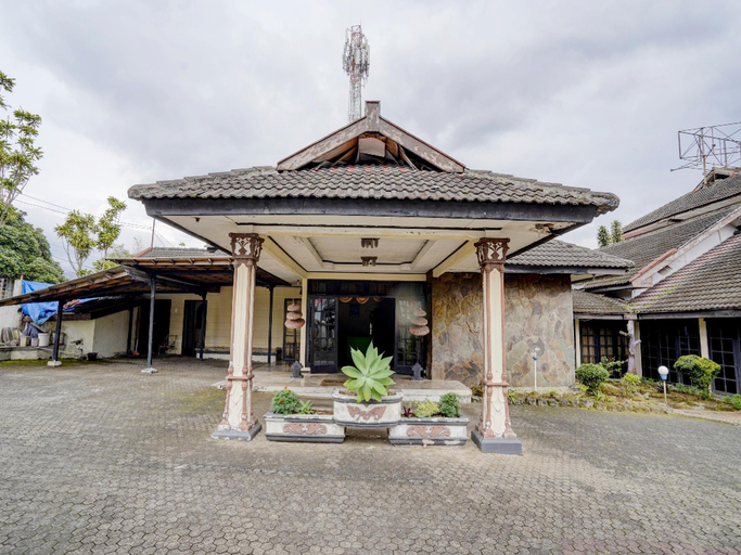 Others 2, OYO 90127 Hotel Mataram Cianjur, Cianjur