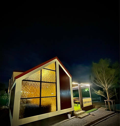 Noree Jacuzzi House, Pluak Daeng