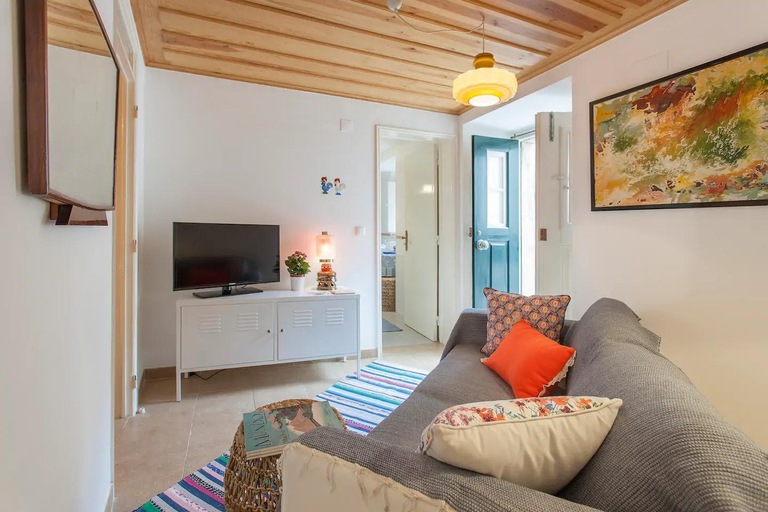 Others 3, Alfama Apt with Courtyard, By TimeCooler, Lisbon