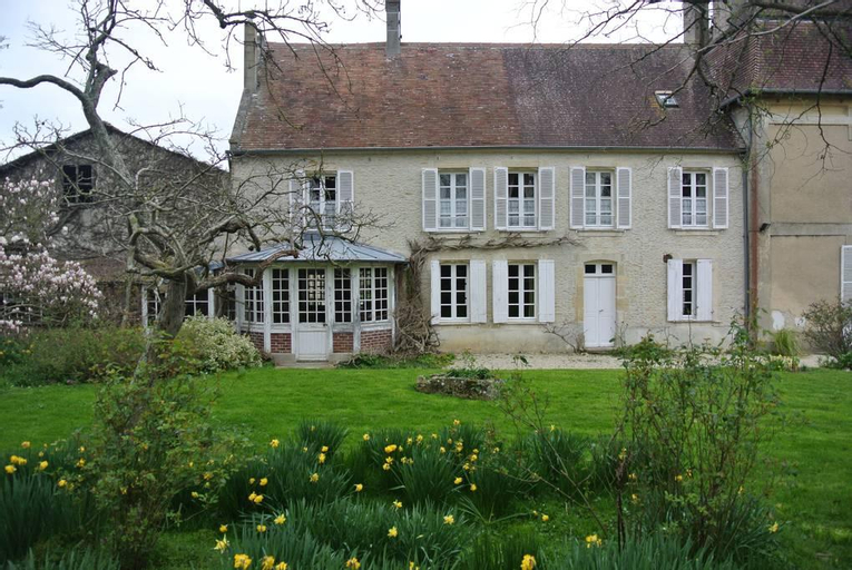 Cottage in lovely garden near D-day landing beachs, Calvados