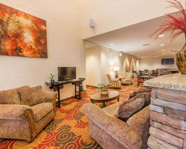 Public Area 2, Comfort Suites Altoona North, Blair