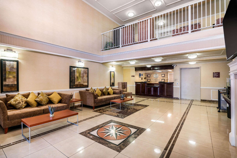 Public Area 2, Comfort Suites Red Bluff near I-5, Tehama