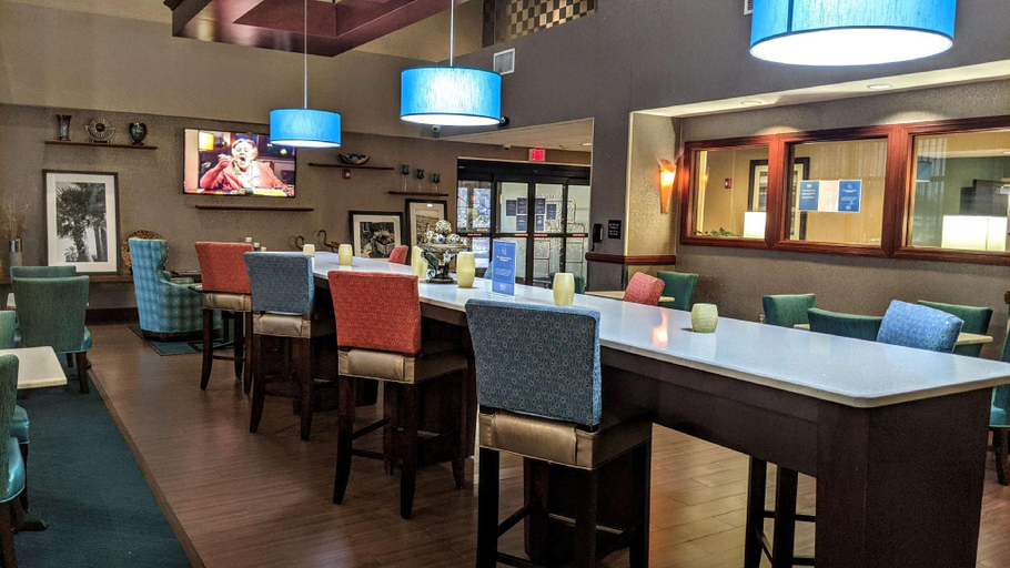 Food & Drinks 4, Hampton Inn & Suites Jacksonville-Beach Boulevard/Mayo Clinic Area, Duval