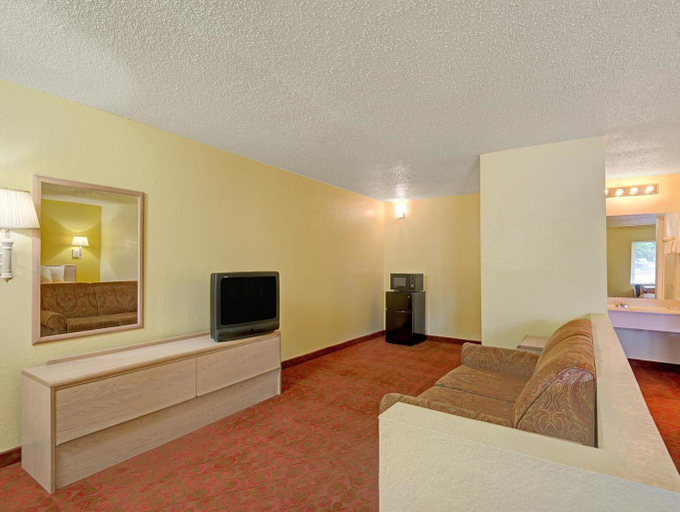 Public Area 2, White Rock Inn, Hays