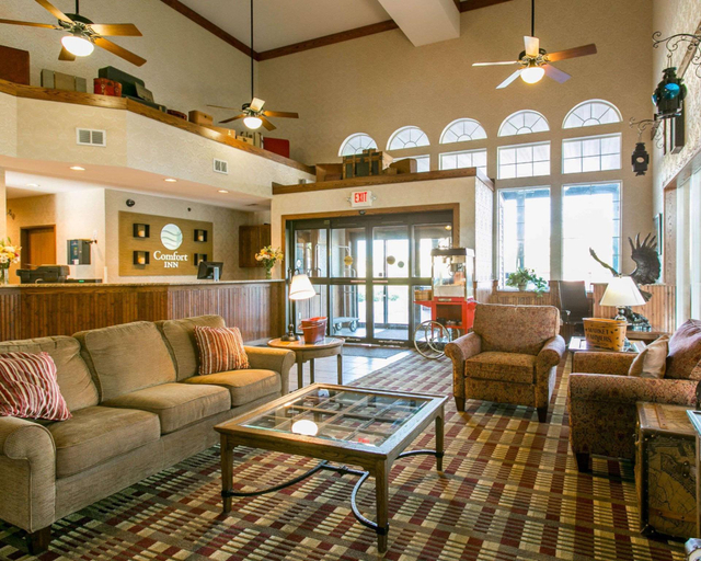 Public Area 2, Comfort Inn Warrensburg Station, Johnson