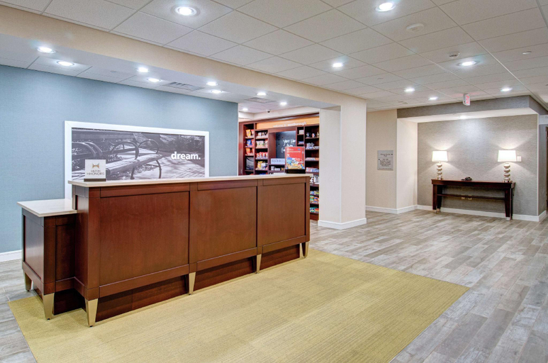Public Area 2, Hampton Inn Boston - Westborough, Worcester