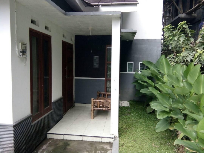 Exterior & Views 3, Rajawali Guesthouse, Sleman