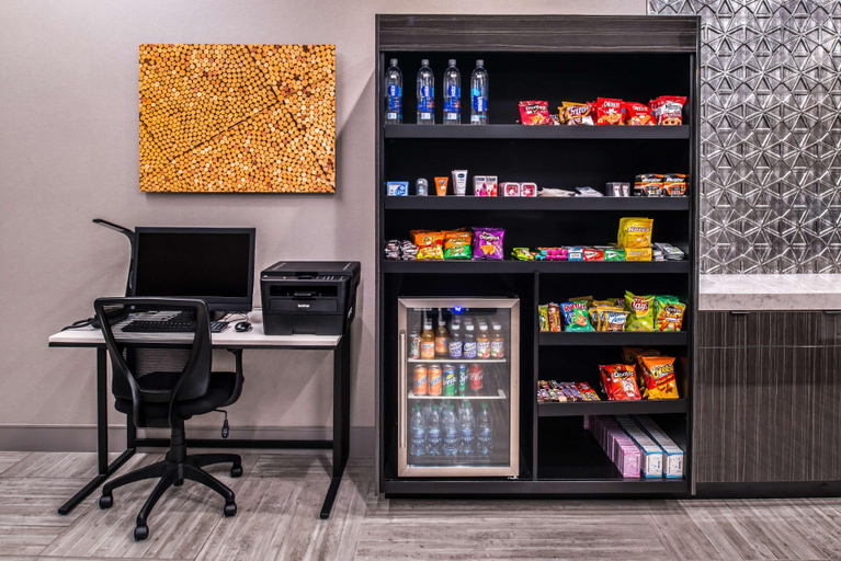 Public Area 2, Best Western Plus Temecula Wine Country Hotel &Suites, Riverside