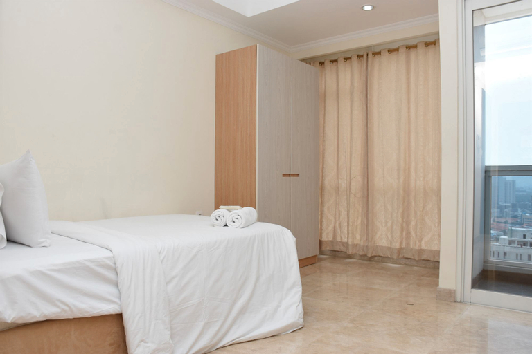 Bedroom 3, Stunning and Comfy Studio at Menteng Park Apartment By Travelio, Central Jakarta