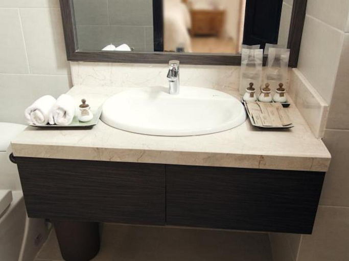 Bathroom, Frangipani Boutique Hotel, Da Nang