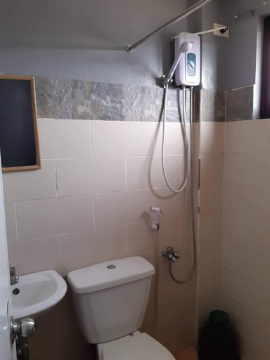 Bathroom 5, RedDoorz @ El Senor Jesus Apartelle Vigan Ilocos, Vigan City