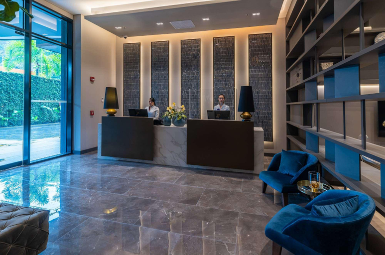 Public Area 5, York Medellin, Curio Collection by Hilton, Medellín