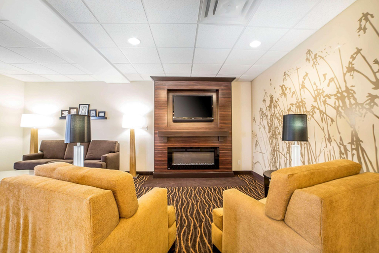 Public Area 2, Sleep Inn & Suites Douglas, Converse
