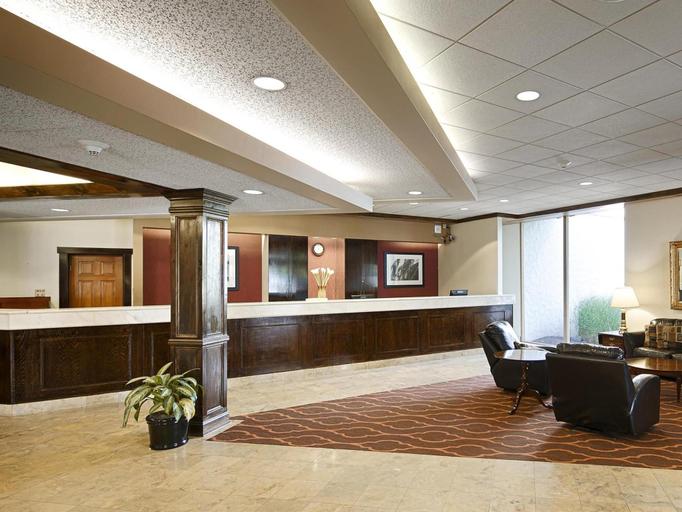 Public Area 3, SureStay Plus Hotel by Best Western Lehigh Valley, Northampton