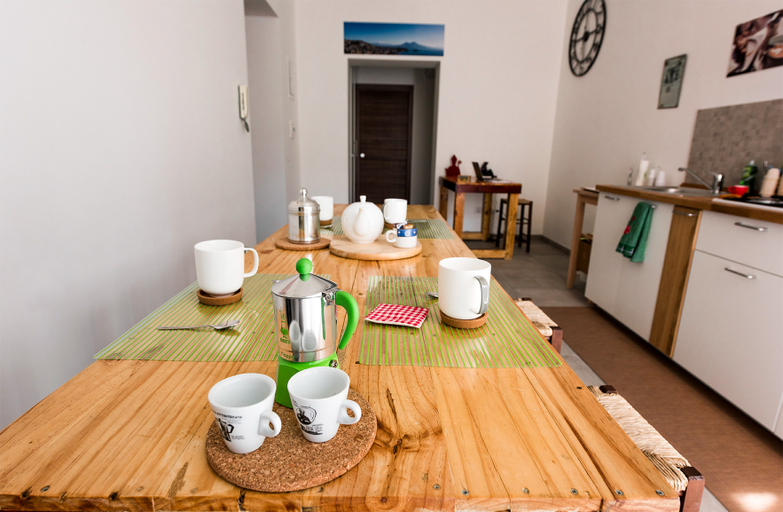 Others 3, Aperture Bed and Breakfast, Napoli