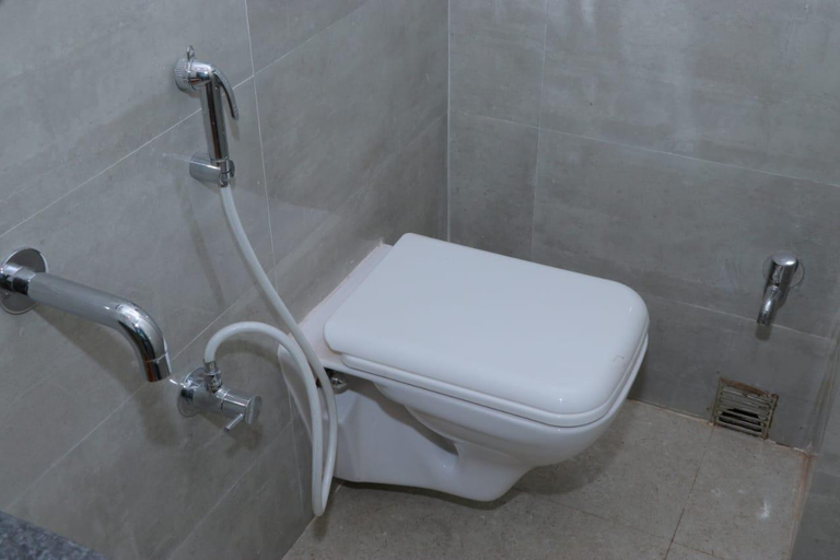 Bathroom, SHANKAR GUEST HOUSE, South 24 Parganas