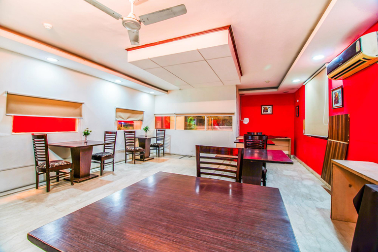 Food & Drinks 5, Via Stay Residency, Delhi