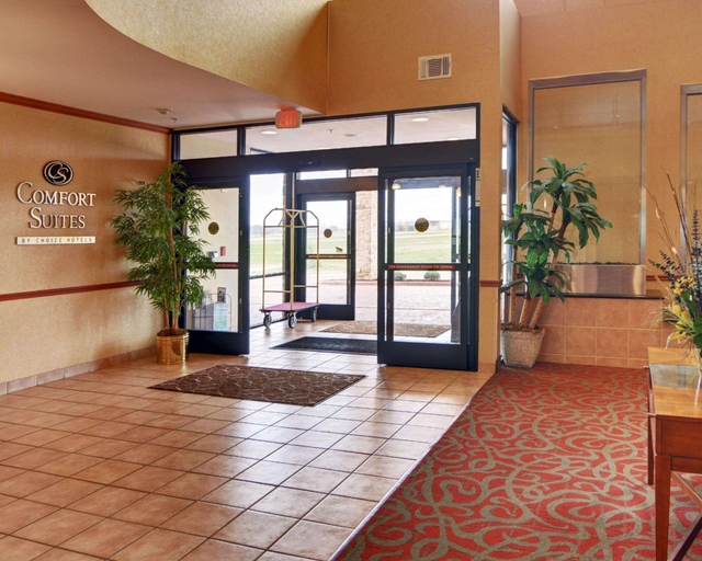 Public Area 3, Quality Suites Near Cedar Creek Lake, Kaufman