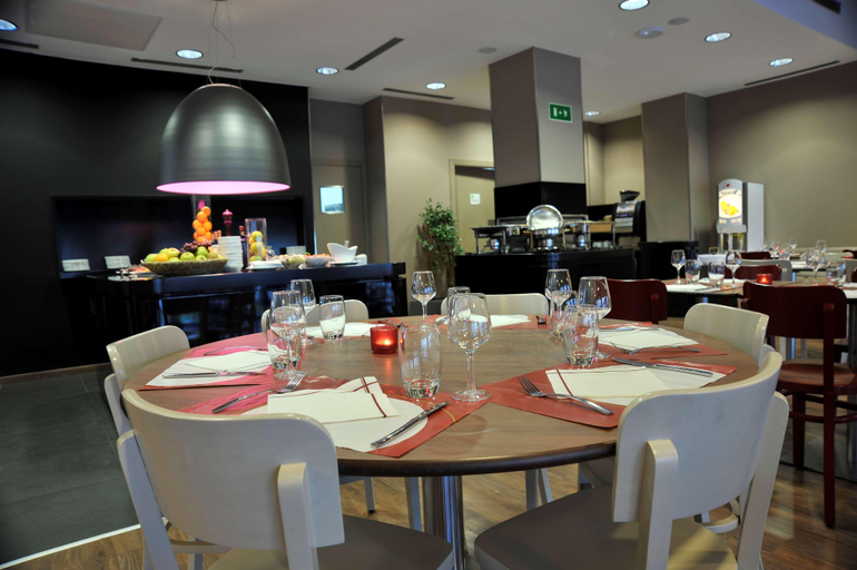 Food & Drinks 5, GreenTree Inn & Suites Florence, Pinal