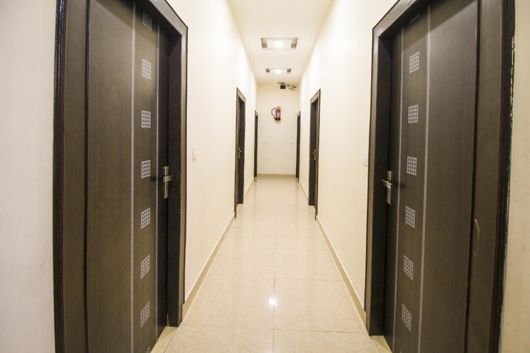 Public Area 3, Hotel Gopal, Hardwar