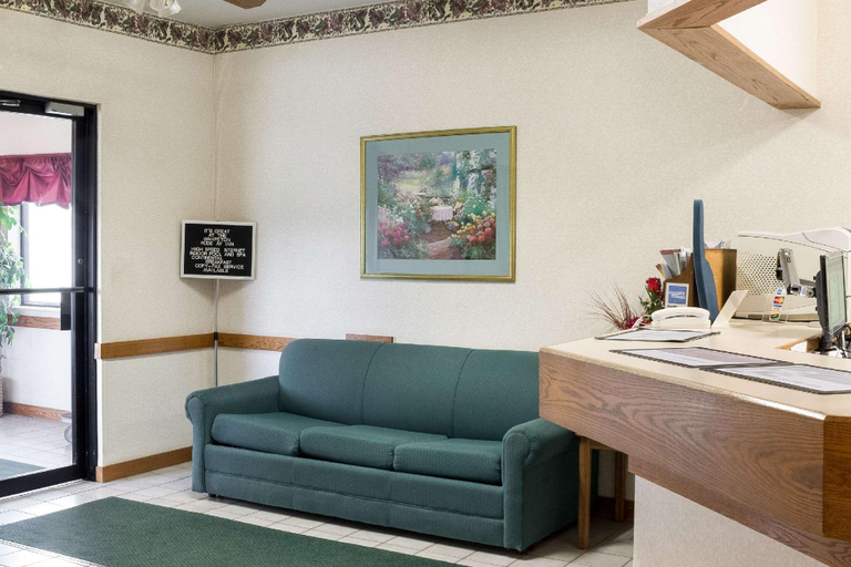 Public Area 2, Rodeway Inn Wahpeton, Richland