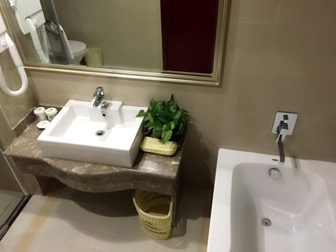 Bathroom 4, Greentree Inn Jiangsu Xuzhou Food Town Internation, Xuzhou