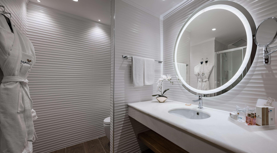 Bathroom 5, Papillon Belvil, Serik