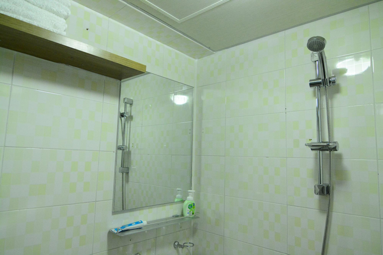 Bathroom 5, Residence Unicorn in Dongdaemun, Jung