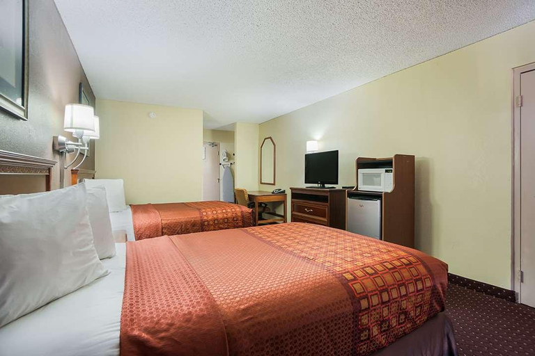 Bedroom 4, Americas Best Value Inn - I-44 West - Rt 66, Tulsa
