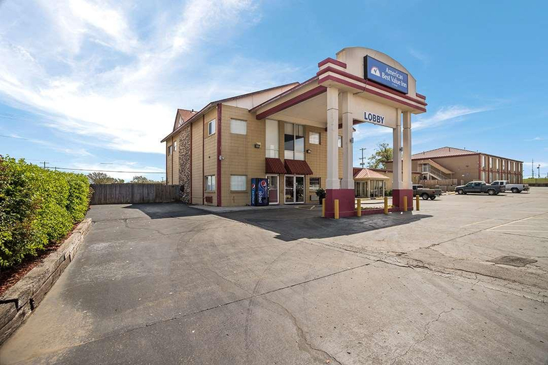 Exterior & Views 2, Americas Best Value Inn - I-44 West - Rt 66, Tulsa
