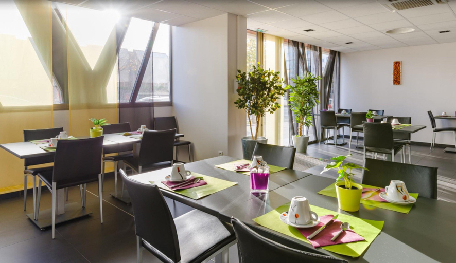 Food & Drinks 5, Lagrange City Apparthotel Lyon Lumiere, Rhône