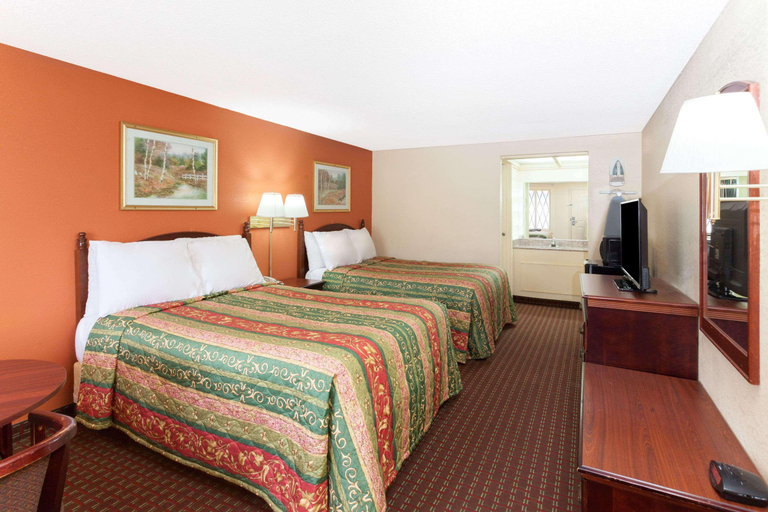 Bedroom 3, Knights Inn Tucker, Fulton