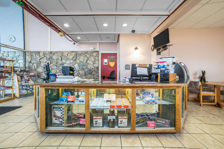 Public Area 2, Rodeway Inn Boardman - Hermiston, Morrow