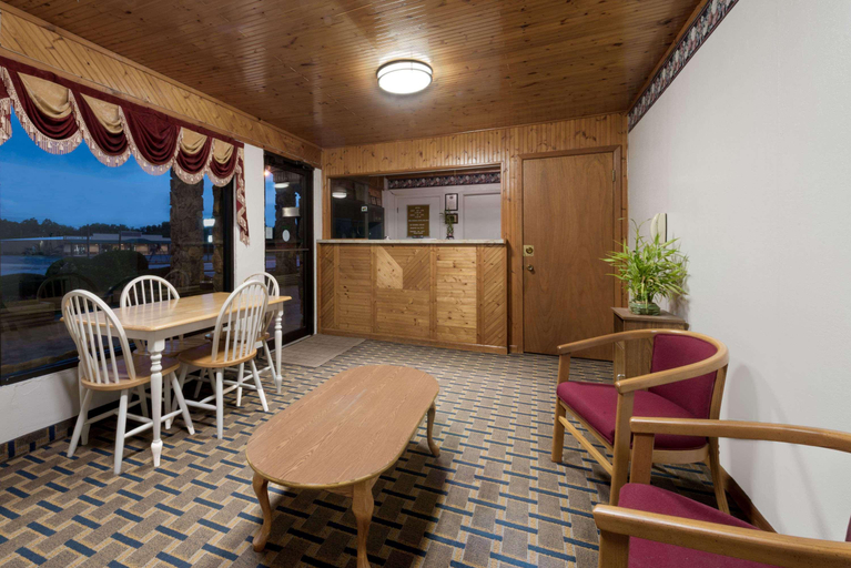 Public Area 4, Knights Inn Brownwood, Brown