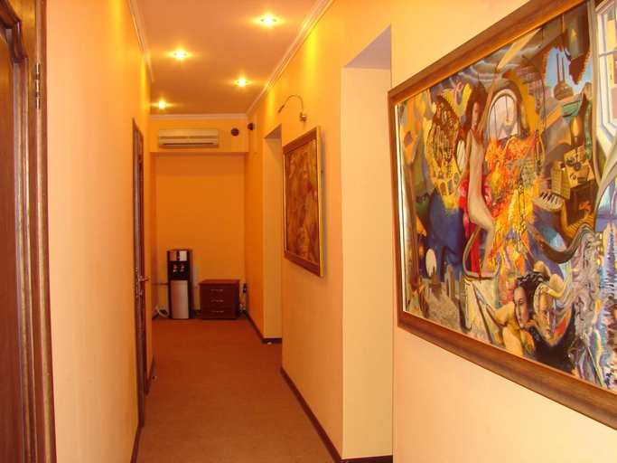 Others 3, Piterskaya Club Hotel, Sankt-Peterburg gorsovet