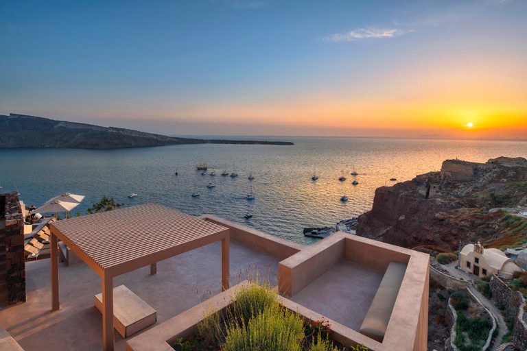 Public Area 3, Old Castle Oia, South Aegean