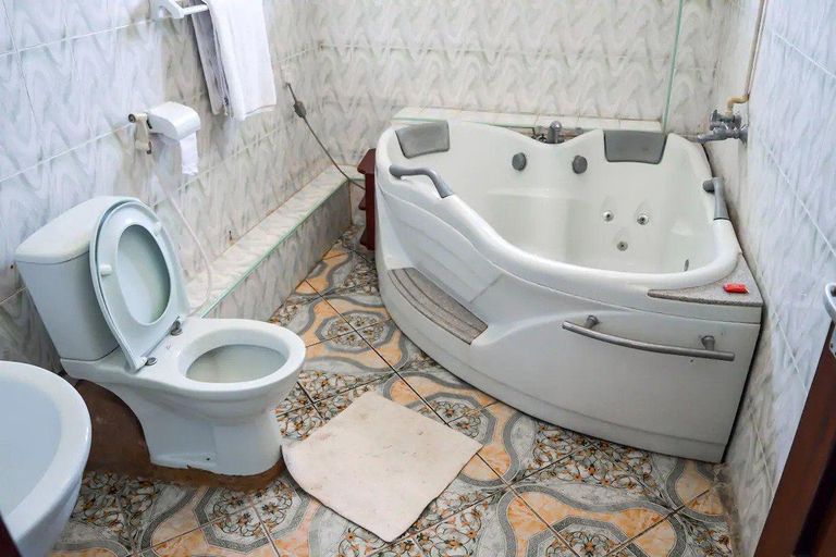 Bathroom, Platinum Hotel, Garissa Township