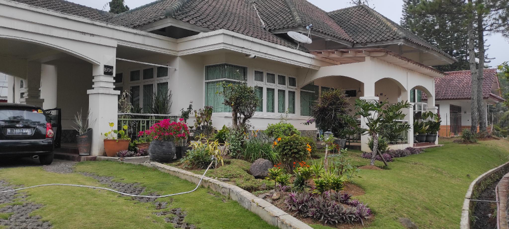 Shakilla House 5 -Villa Lotus Cipanas For family, Bogor