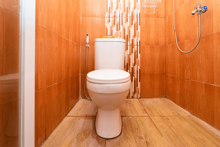 Bathroom 4