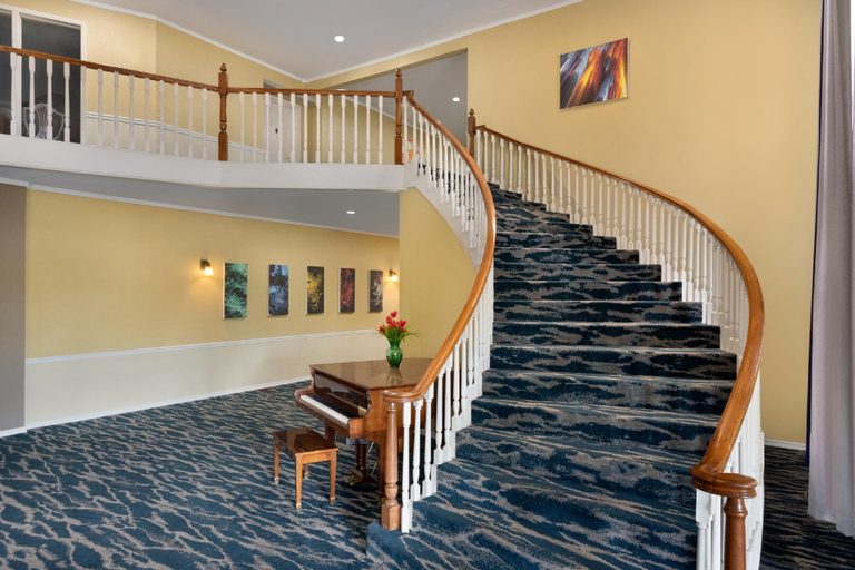 Public Area 2, Days Inn and Suites by Wyndham Sikeston, Scott