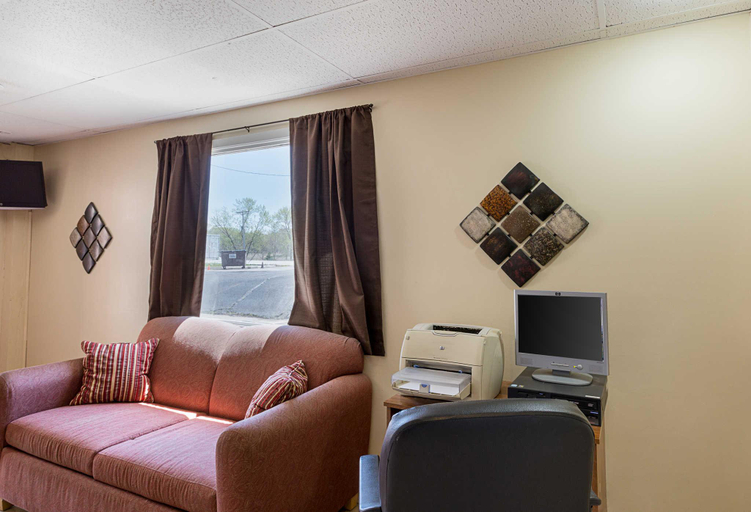Public Area 2, Americas Best Value Inn Beatrice, Gage