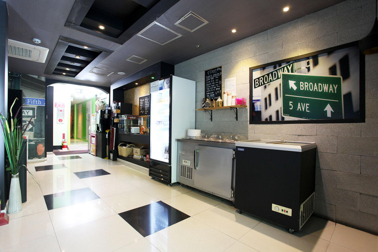 Public Area, Gimpo the H, Gimpo