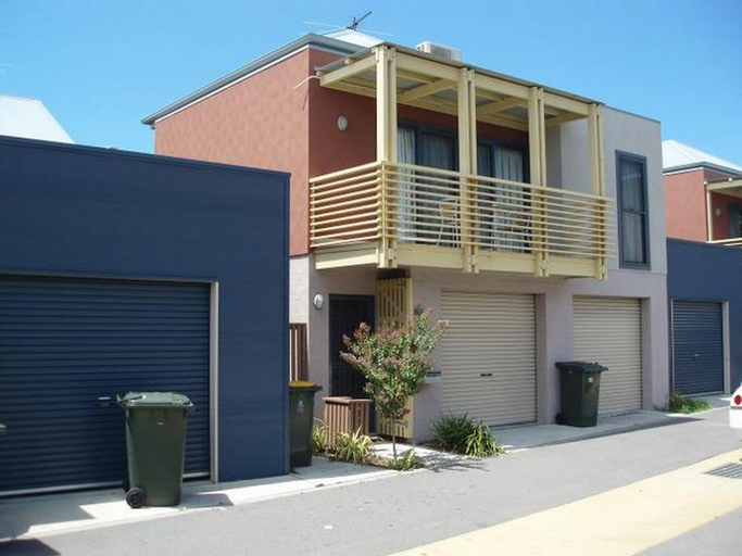 Harbourside Apartments, Newcastle - Inner City