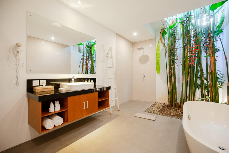 Bathroom 5, Villa Nil Seminyak, Badung
