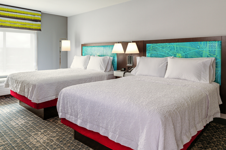 Bedroom 3, Hampton Inn & Suites Marshfield, Wood