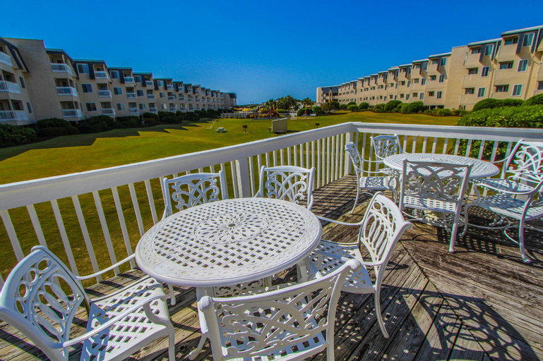 A Place at the Beach III, Carteret