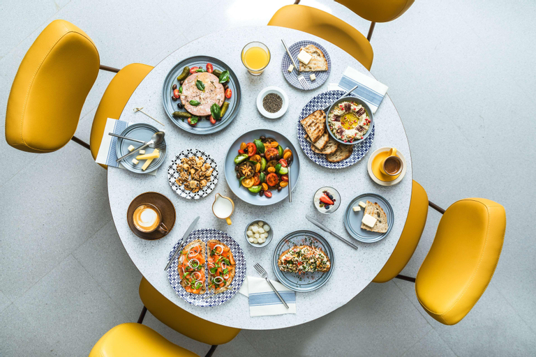 Food & Drinks 6