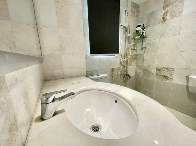 Bedroom 2, A Cozy & Peaceful 3BR Apartment | 3 min to shops, Langkawi