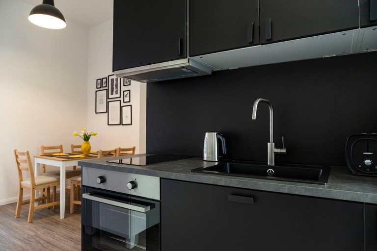 Others 5, Cosy Appt + Self Check-in + free Street parking, Berlin