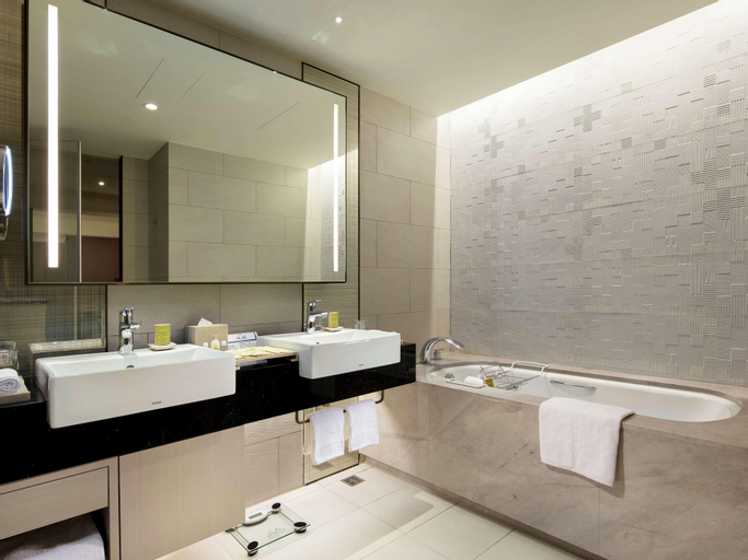 Bathroom 19